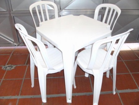 Mesas e Cadeiras